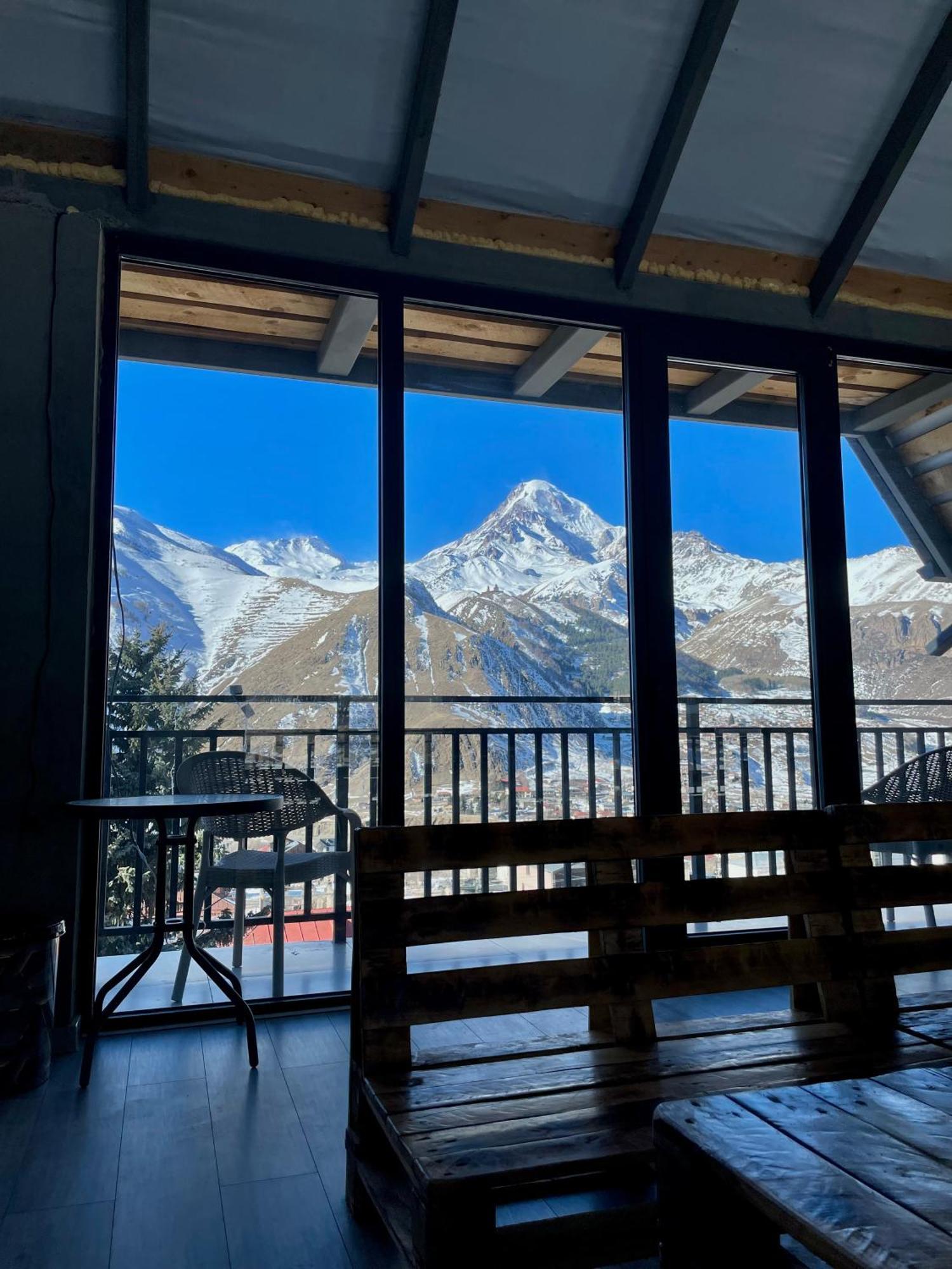 Planet Kazbegi Hotel ภายนอก รูปภาพ