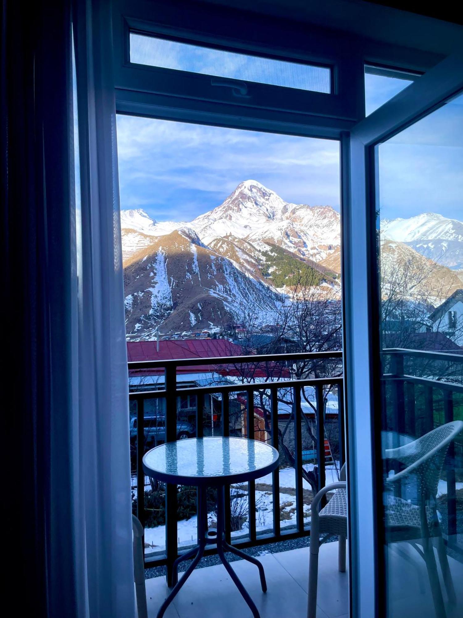 Planet Kazbegi Hotel ภายนอก รูปภาพ