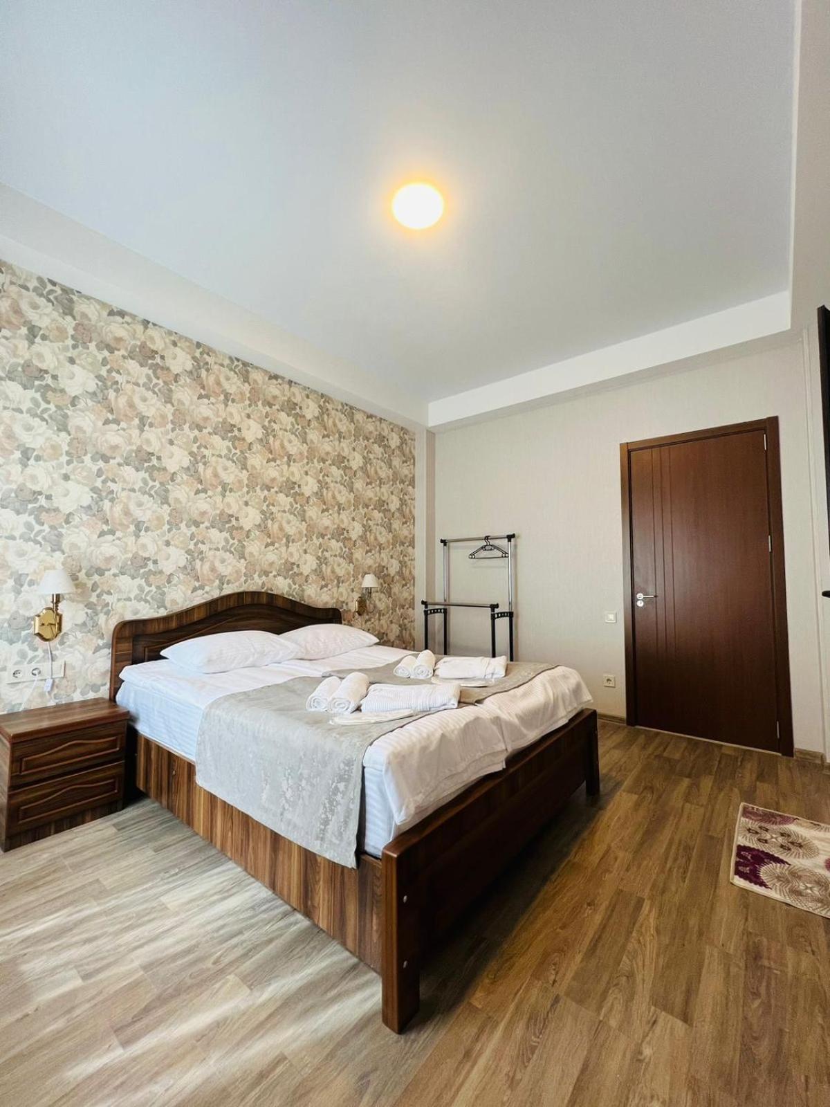 Planet Kazbegi Hotel ภายนอก รูปภาพ