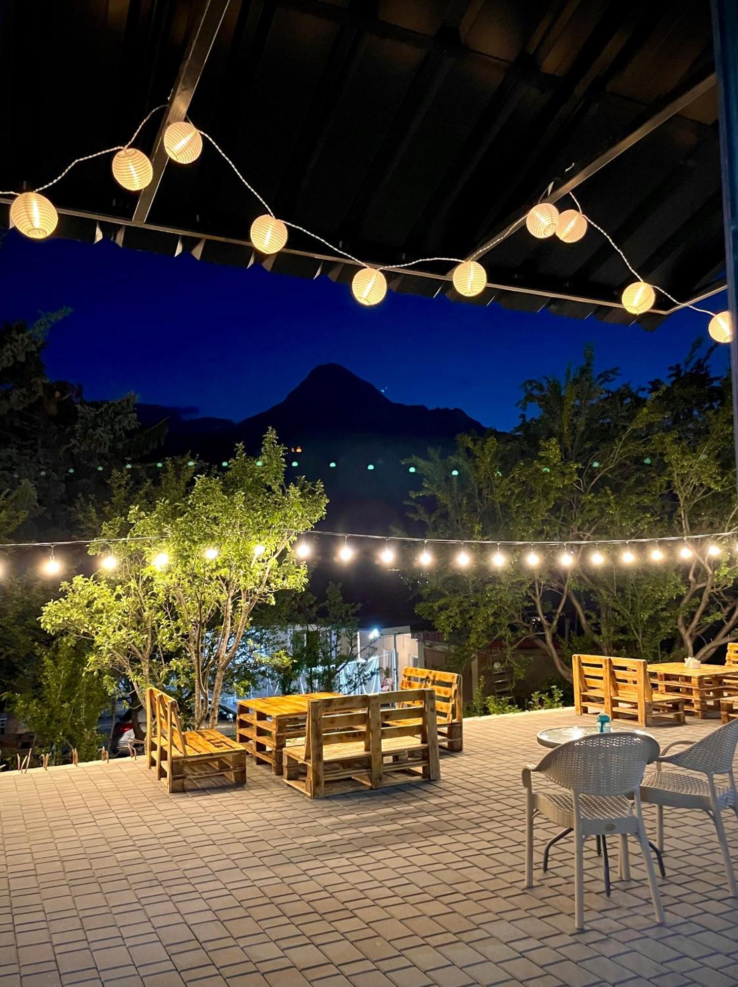 Planet Kazbegi Hotel ภายนอก รูปภาพ