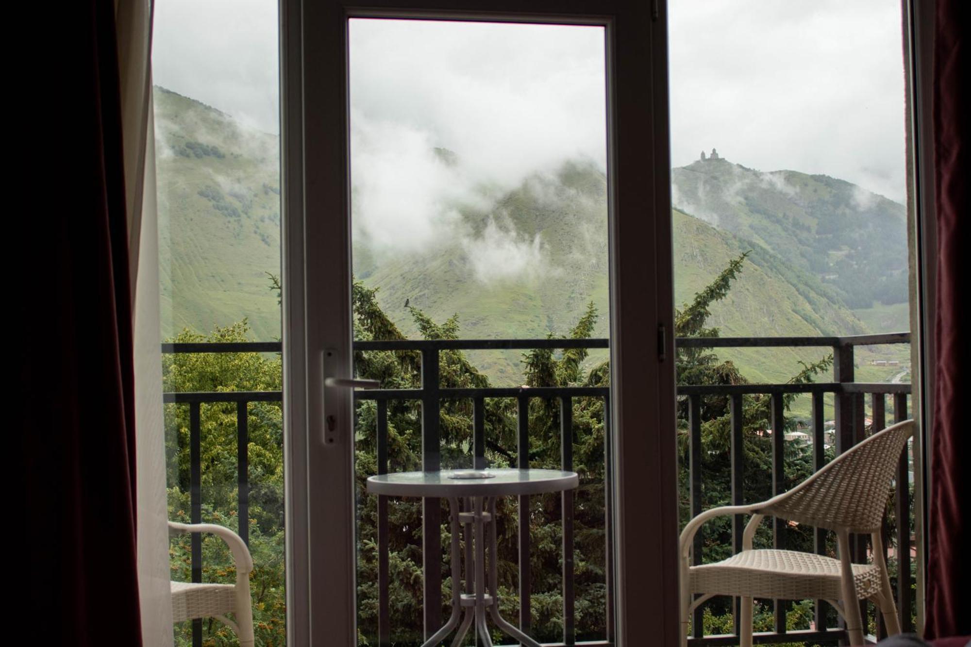 Planet Kazbegi Hotel ภายนอก รูปภาพ