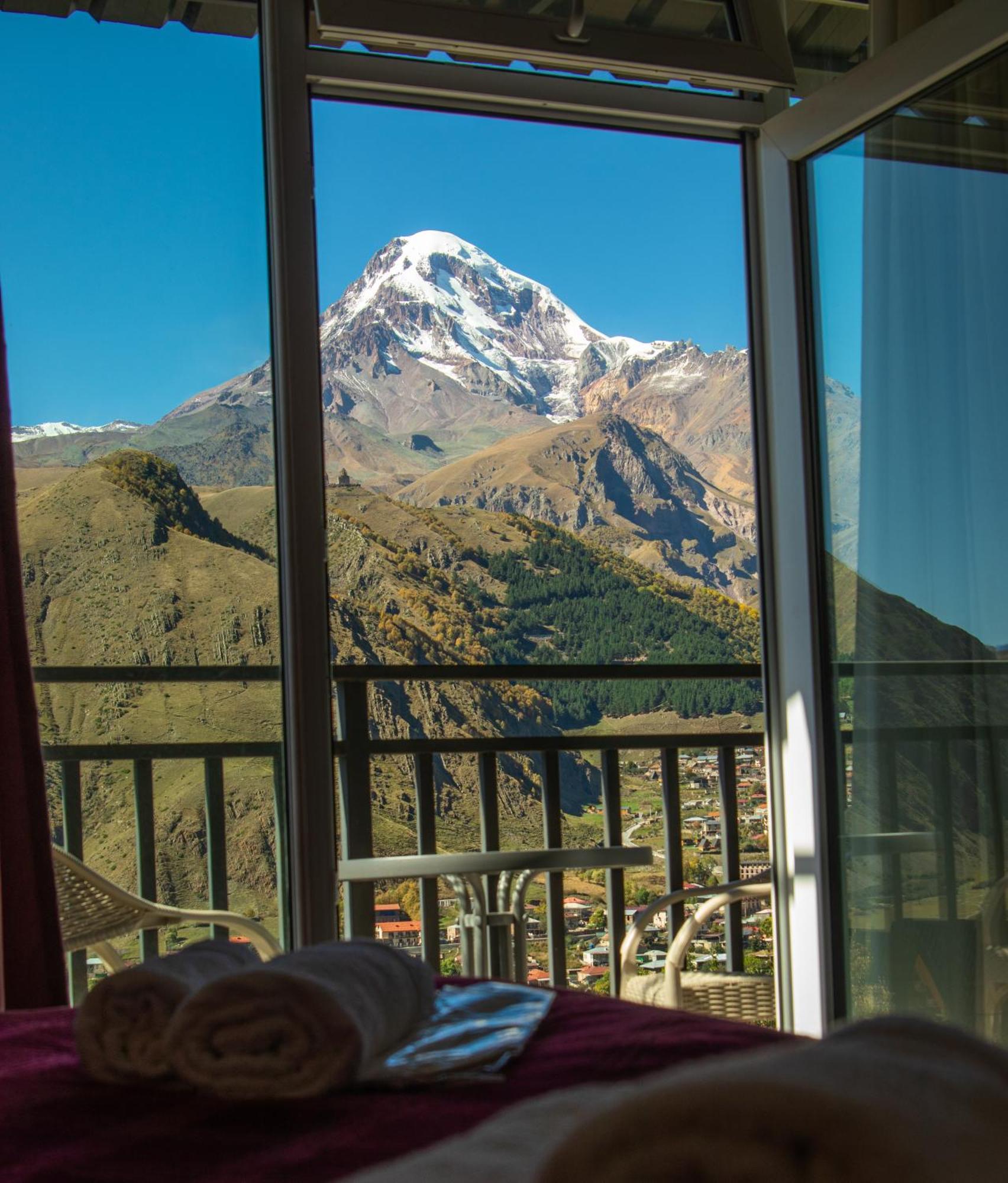 Planet Kazbegi Hotel ภายนอก รูปภาพ